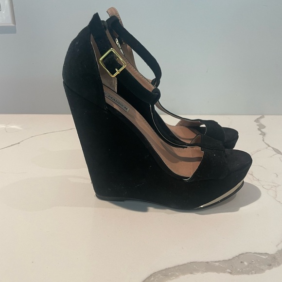 Steve Madden Shoes - Steve Madden- Xtrime Black Platform
Wedges With Straps & Gold Detail
